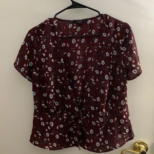 FOREVER 21 FLORAL TOP SIZE M